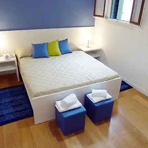residence-ca-degli-antichi-giardini.hotelslidodijesolo.com/