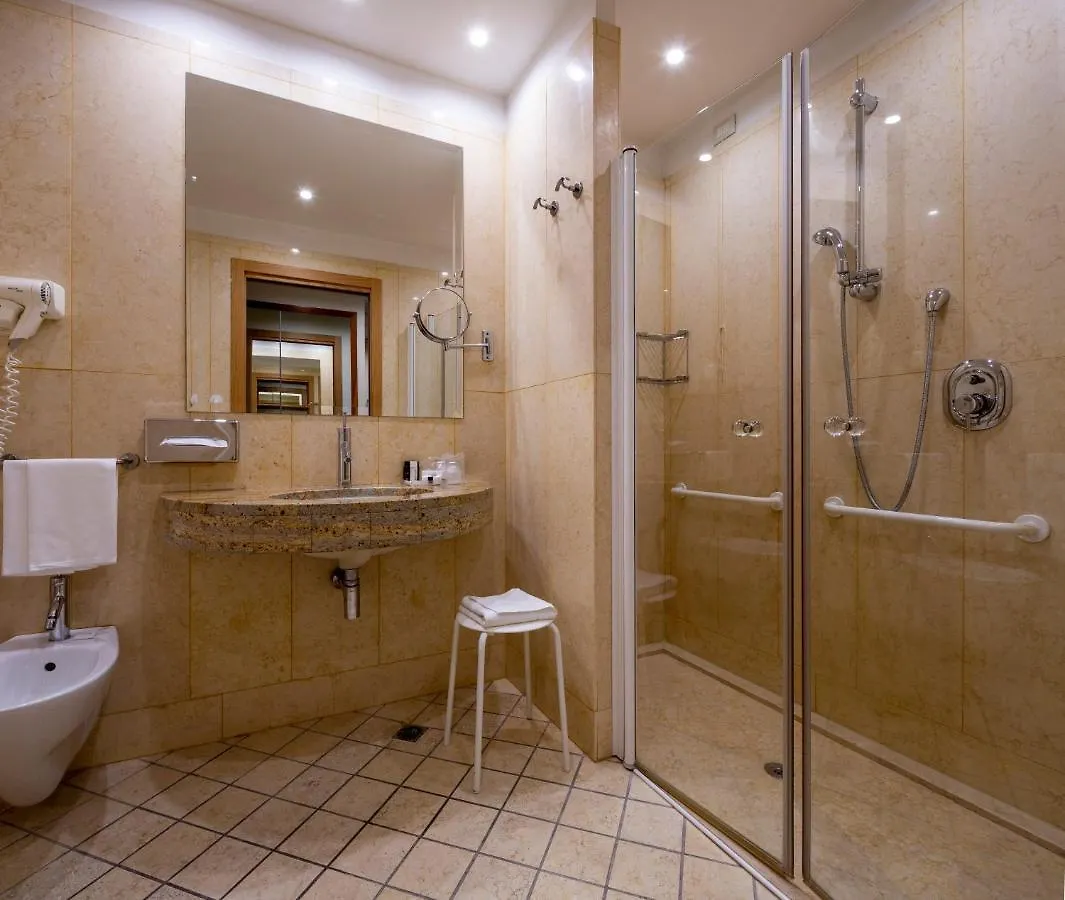 ****  מלון Crowne Plaza Padova By Ihg איטליה