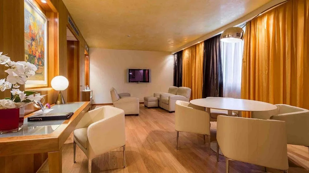 מלון Crowne Plaza Padova By Ihg